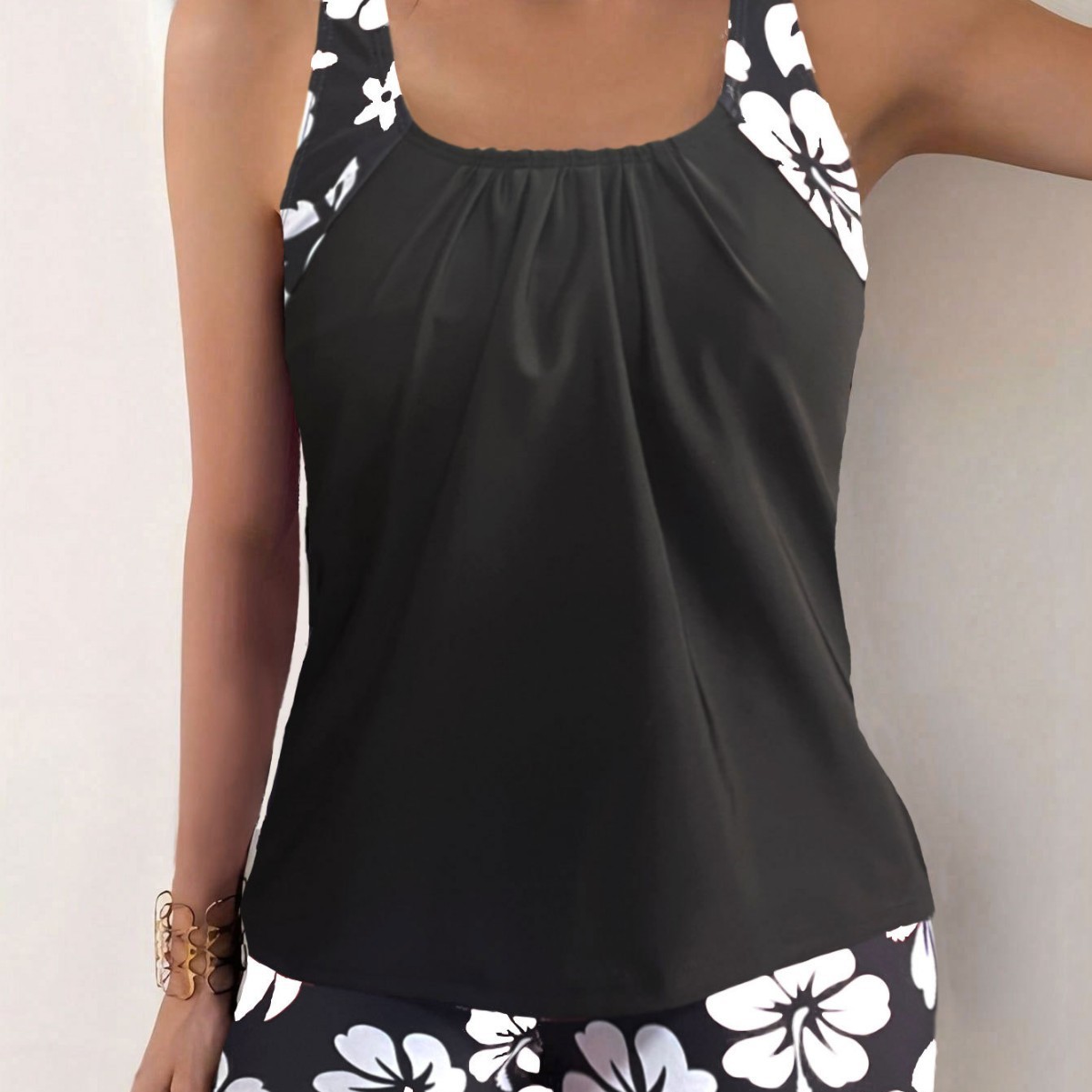 ชุดว่ายน้ำผู้หญิงแบบ Tankini พ - Shorts บทวิจารณ์และราคา